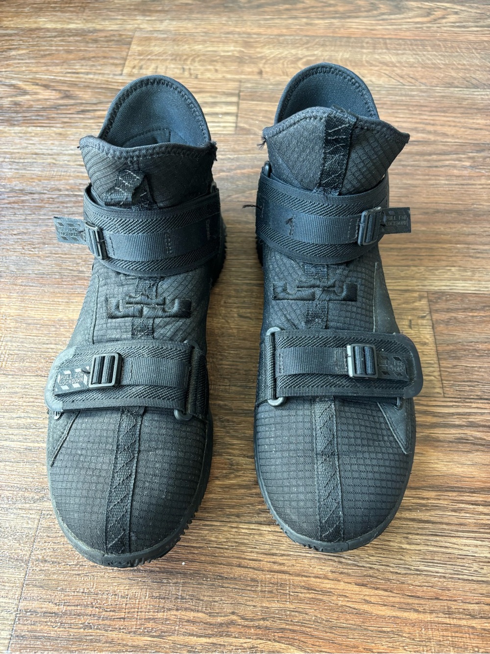 Nike LeBron Soldier 13 SFG Triple Black Basketball Shoes Men's Size 12 - Picture 3 of 16